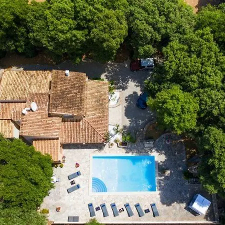 Sleeps 8 With Pool Air Con And Wifi Pollenca