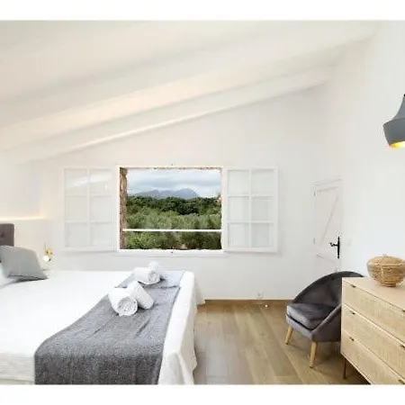 Sleeps 8 With Pool Air Con And Wifi Villa Pollenca