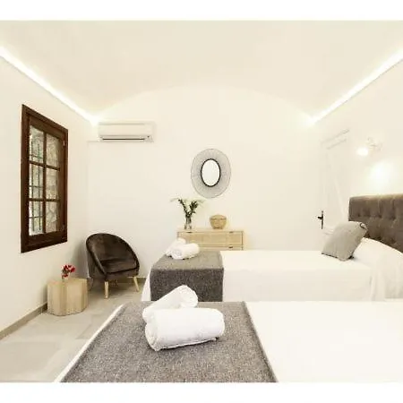 Villa Sleeps 8 With Pool Air Con And Wifi Pollenca