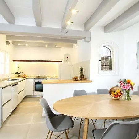 Sleeps 8 With Pool Air Con And Wifi *