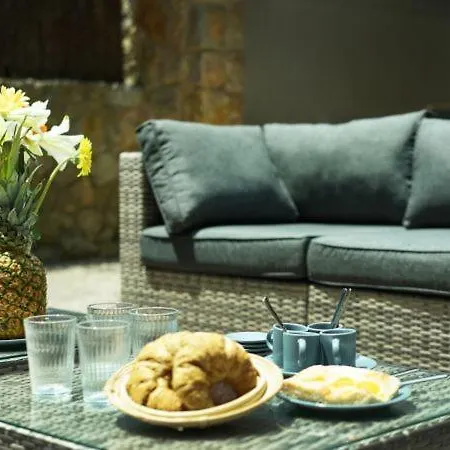 Sleeps 8 With Pool Air Con And Wifi Villa *