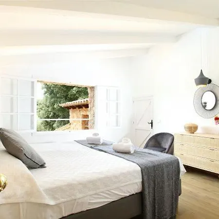 Sleeps 8 With Pool Air Con And Wifi Villa Pollenca